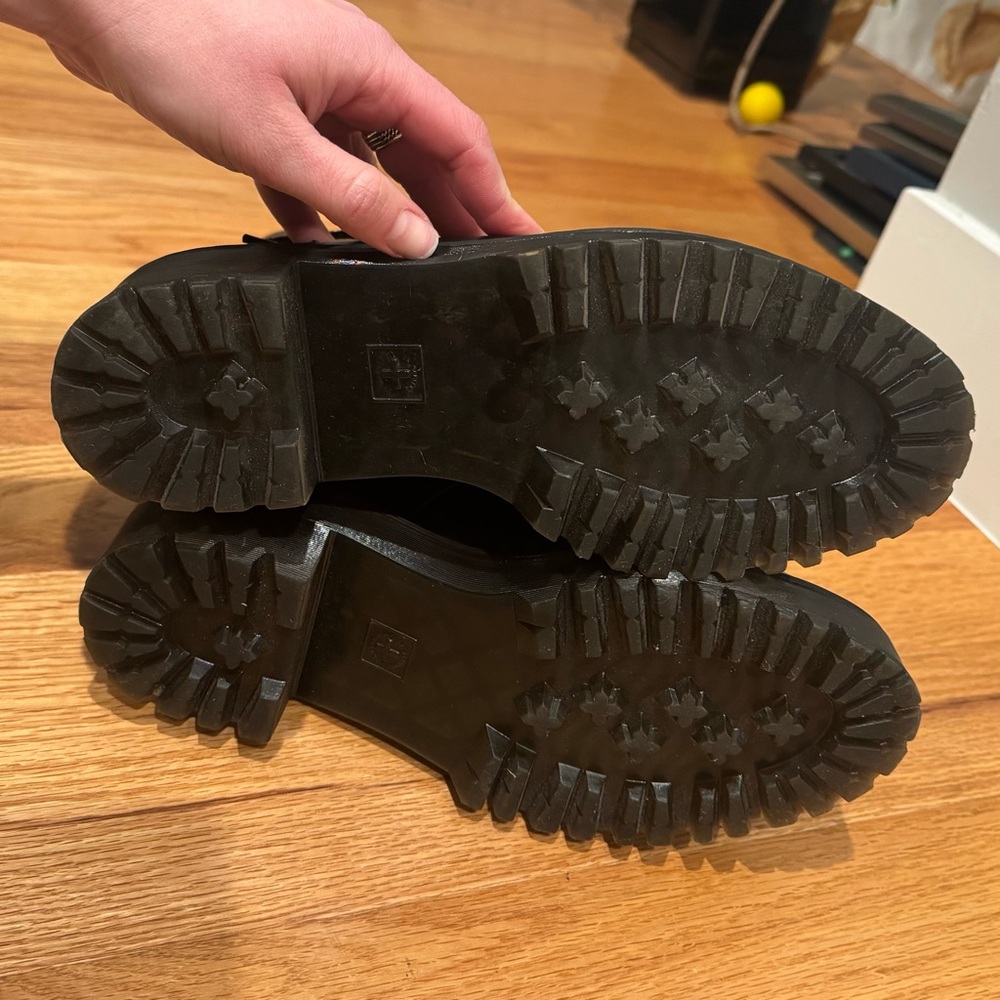 Dr. Martens Dr. Martens Leona Chunky Boots - Picture 6 of 6